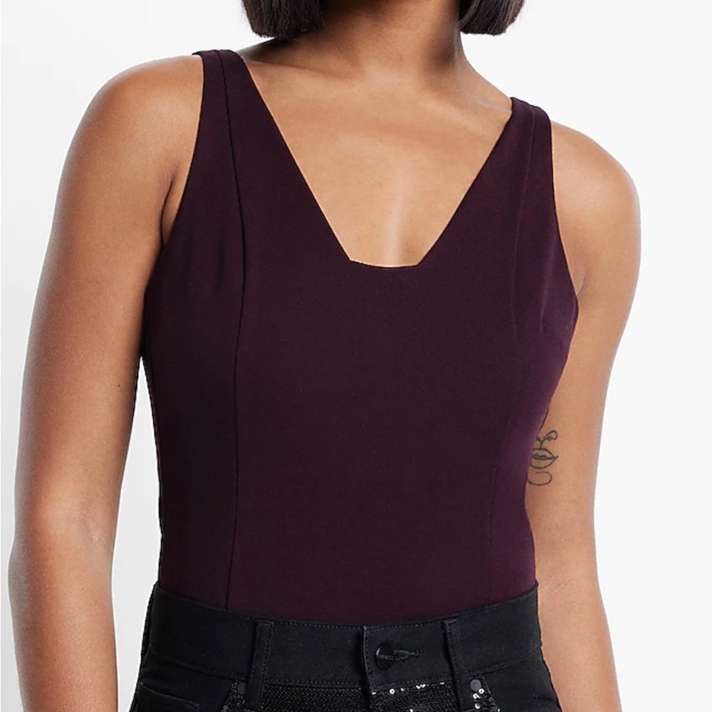 NWT Express Fitted V-Neck Ponte Tank